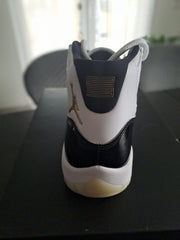 Jordan 11 Retro "Gratitude" size 9(43)