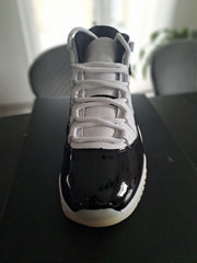 Jordan 11 Retro "Gratitude" size 9(43)